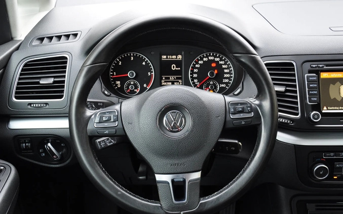 Volkswagen Sharan cena 43900 przebieg: 266000, rok produkcji 2010 z Tarnów małe 704